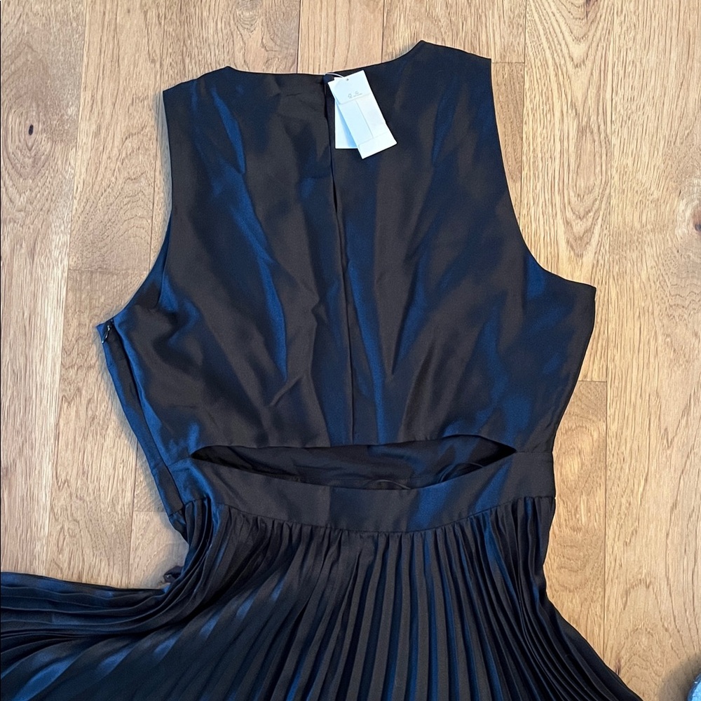 Banana Republic Classic Black Midi Dress with back cutout - Picture 7 of 14